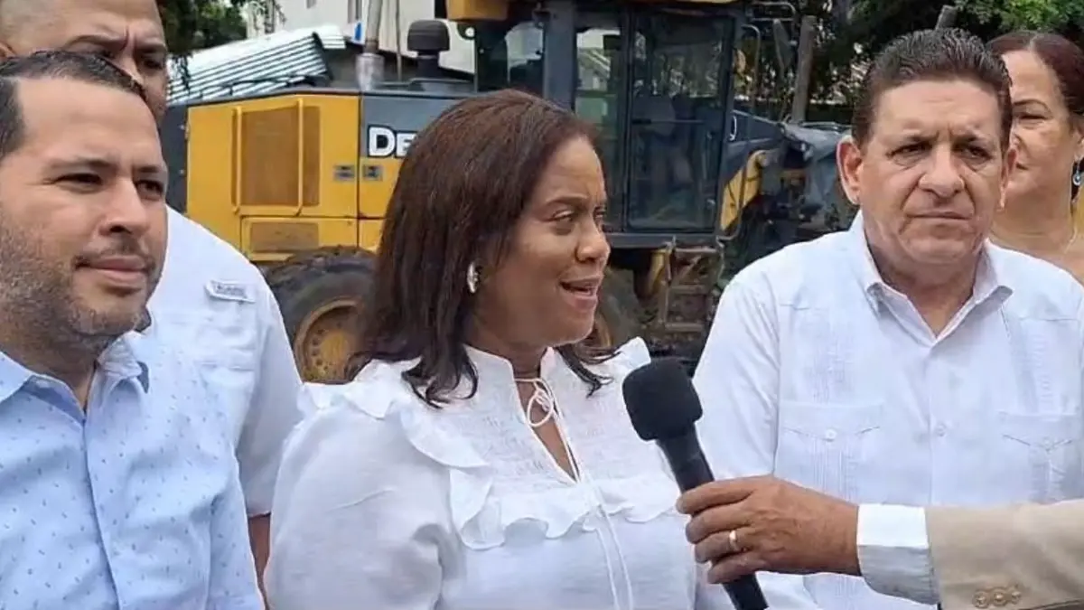 Gobierno inicia trabajos de asfaltado en Monseñor Nouel