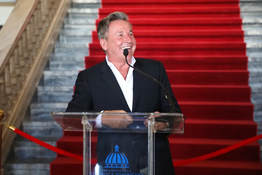 Ricardo Montaner agradece al presidente Abinader su apoyo a Venezuela y se declara Abinaderista