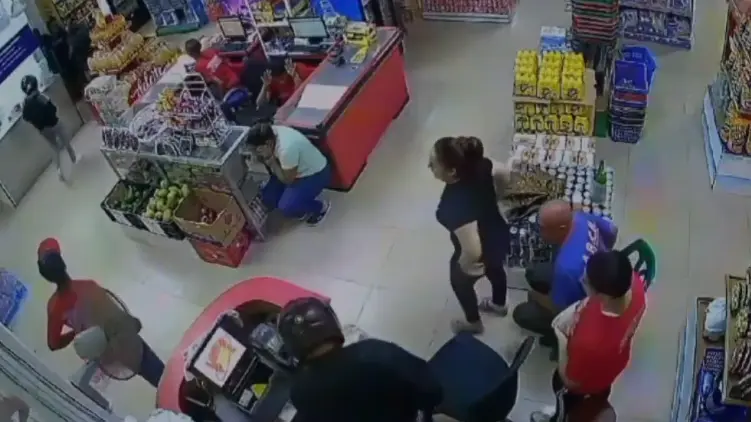 Asaltan supermercado en Hato Nuevo de Manoguayabo