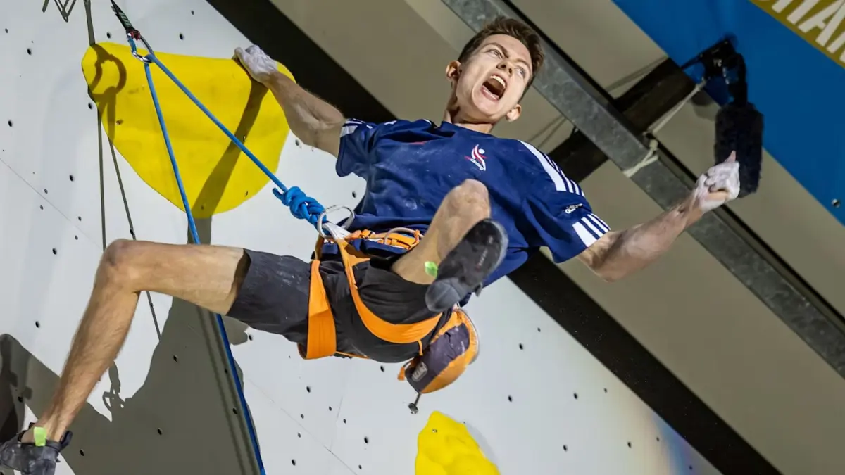 El británico Toby Roberts, nuevo campeón olímpico de escalada