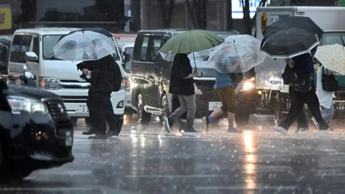 Tormenta tropical deja lluvias récord a su paso por el noreste de Japón