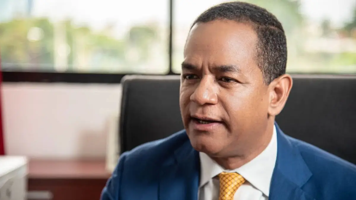 Julio César Valentín agradece Abinader su designación como superintendente de Seguros