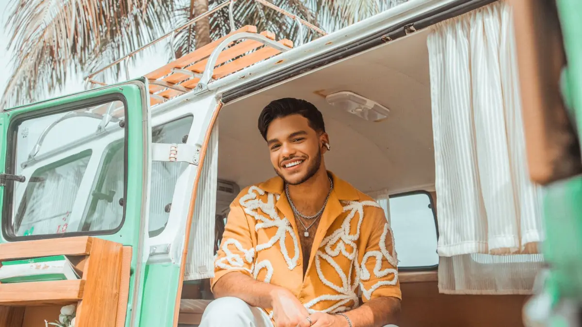 Artista Yohan presenta su álbum en vivo “Playlist de Verano”