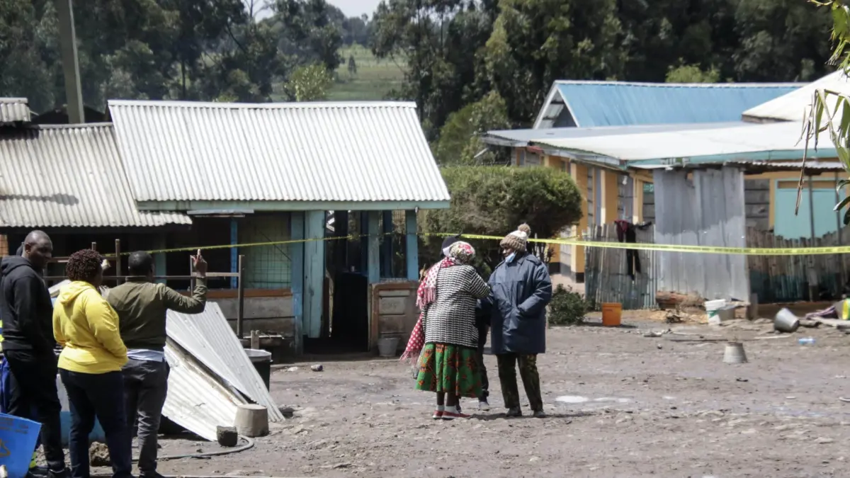 Kenia declara tres días de luto por la muerte de 17 niños en el incendio de una escuela