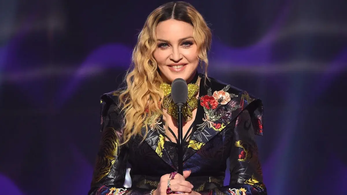 La cantante Madonna, musa de Dolce y Gabanna para su colección primavera-verano de 2025