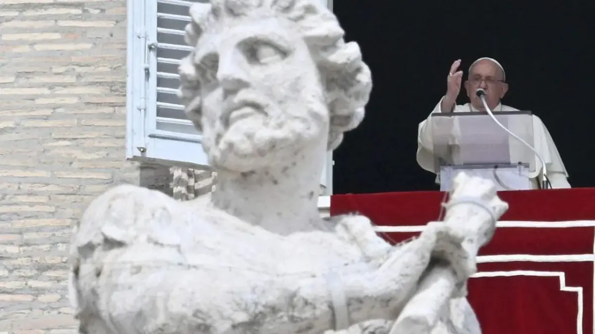 El papa cancela su agenda de hoy por gripe como precaución ante próximo viaje