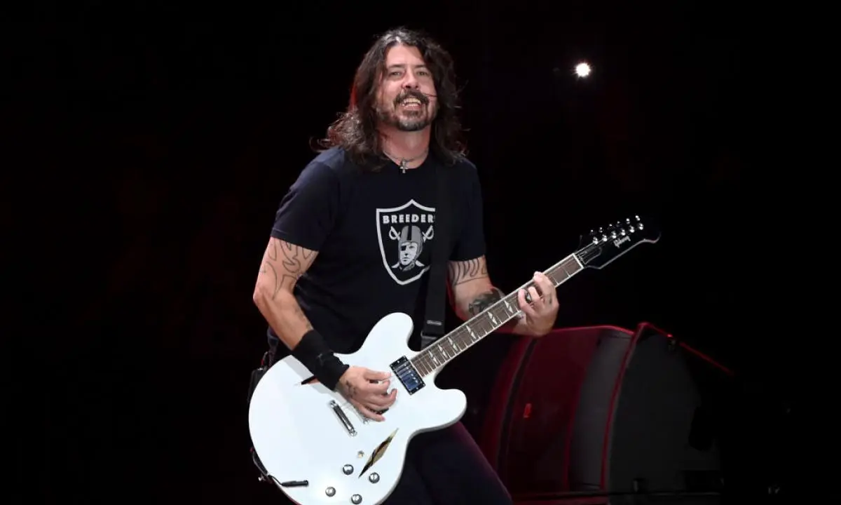 Dave Grohl, cantante de Foo Fighters, revela que tiene un bebé fuera de su matrimonio