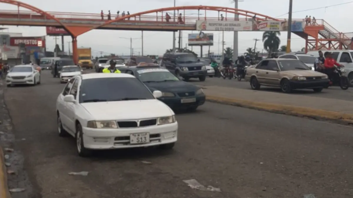 Abren seis nuevos carriles en el kilómetro 9 de la Autopista Duarte