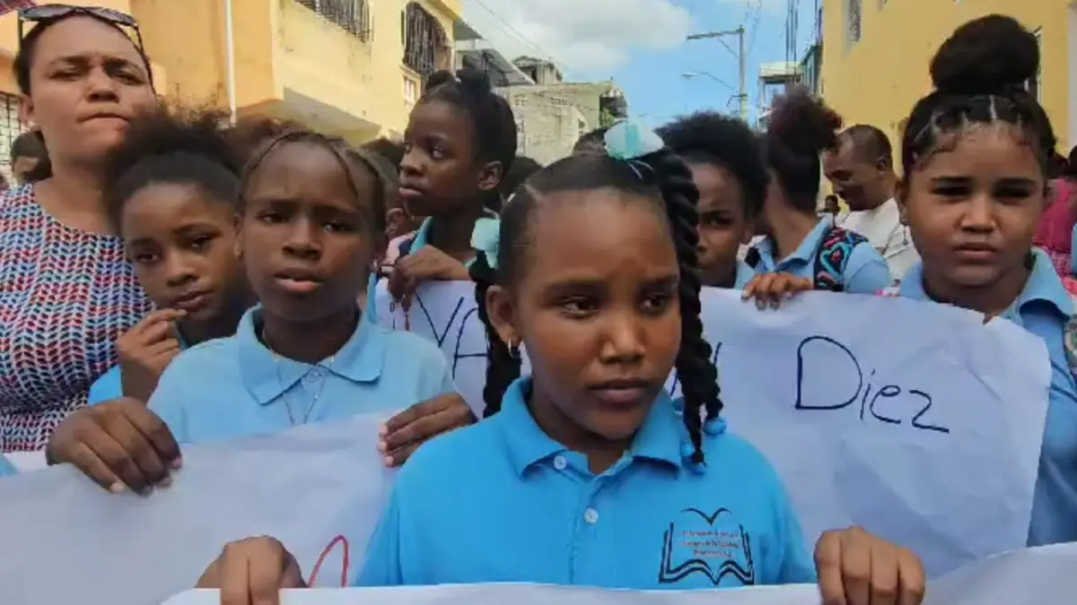 Exigen terminación de liceo que tiene 11 años en construcción en el sector Tamarindo