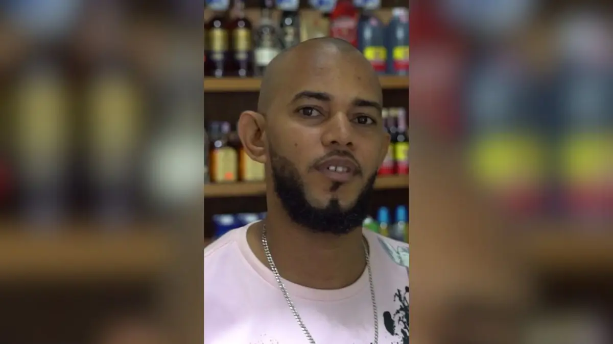 Residentes del sector La Piña piden a Edesur una solución a constantes fallas eléctricas