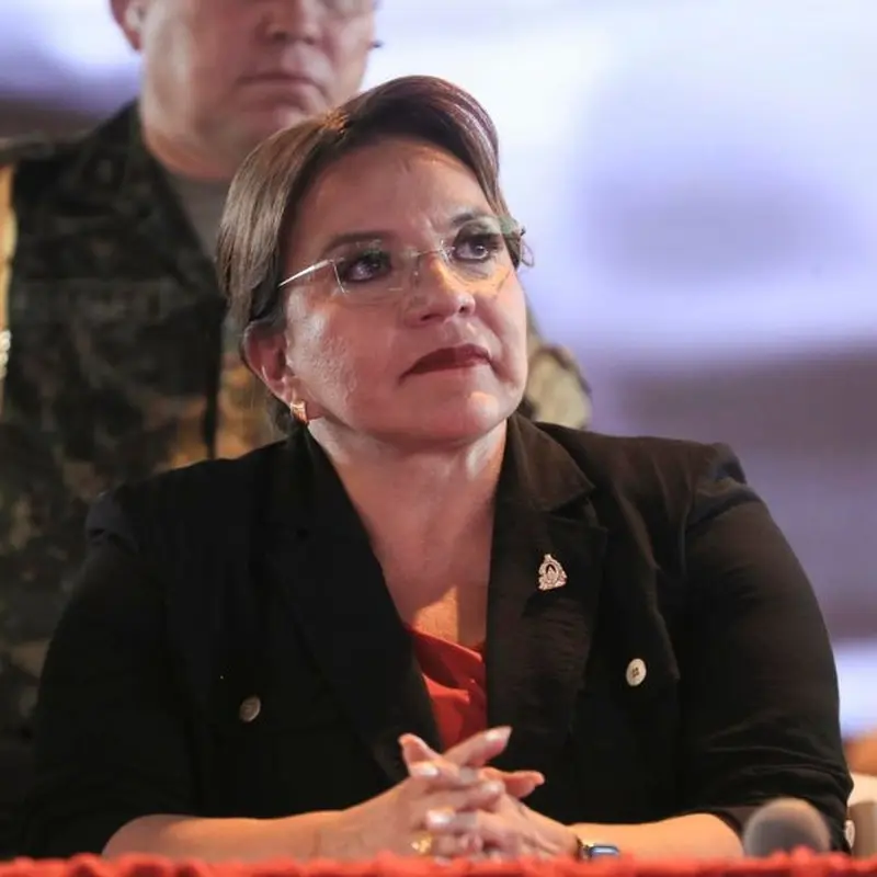 Piden la renuncia de la presidenta de Honduras por narcovídeo y restituir tratado con EEUU