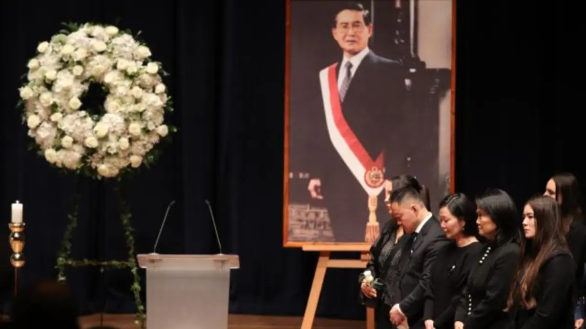 Familia de Fujimori convierte misa en mitin político con gritos de presidenta para su hija