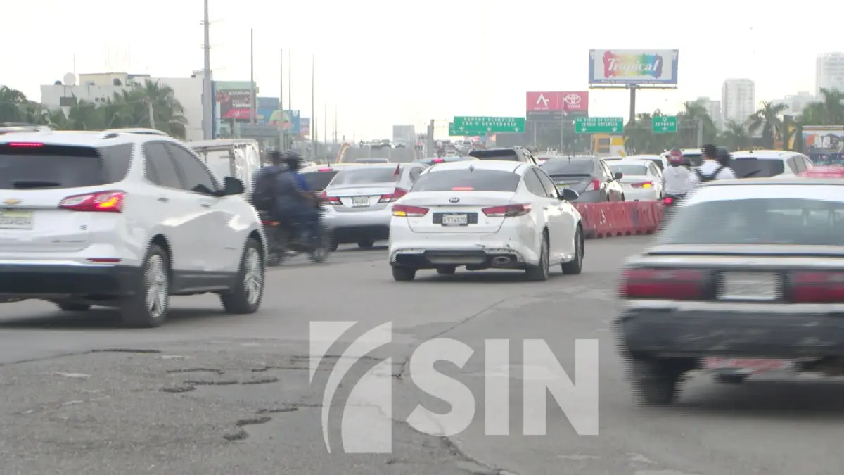 Aseguran persisten los tapones pese a nuevos carriles habilitados en Autopista Duarte