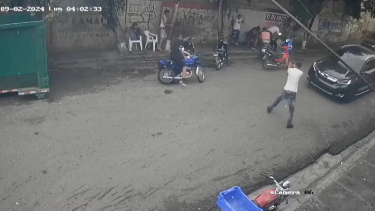 Agente policial hiere a tres personas y se dispara en la cabeza en San Francisco de Macorís