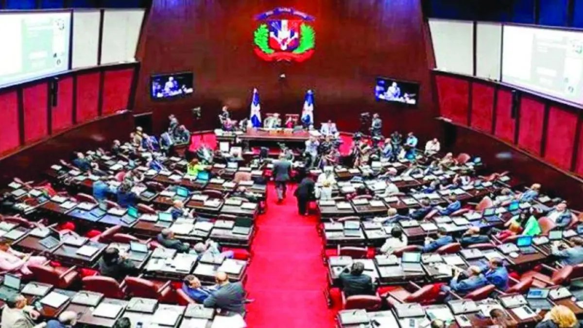 Legisladores aún no están del todo convencidos sobre eliminación de curules