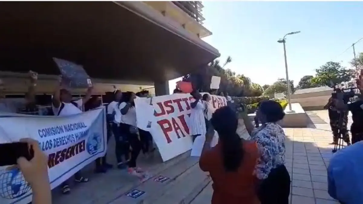 Organizaciones protestan para exigir justicia en caso Paula Santana