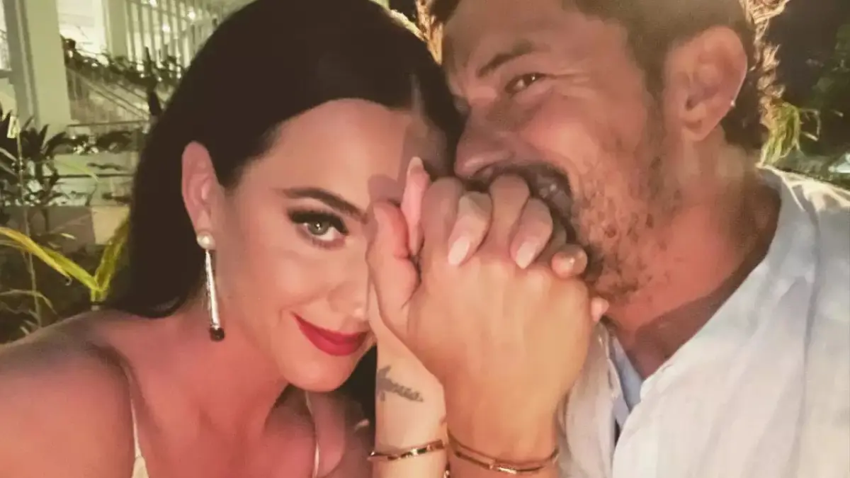 La “recompensa” sexual que Katy Perry le da a su prometido Orlando Bloom por lavar los platos