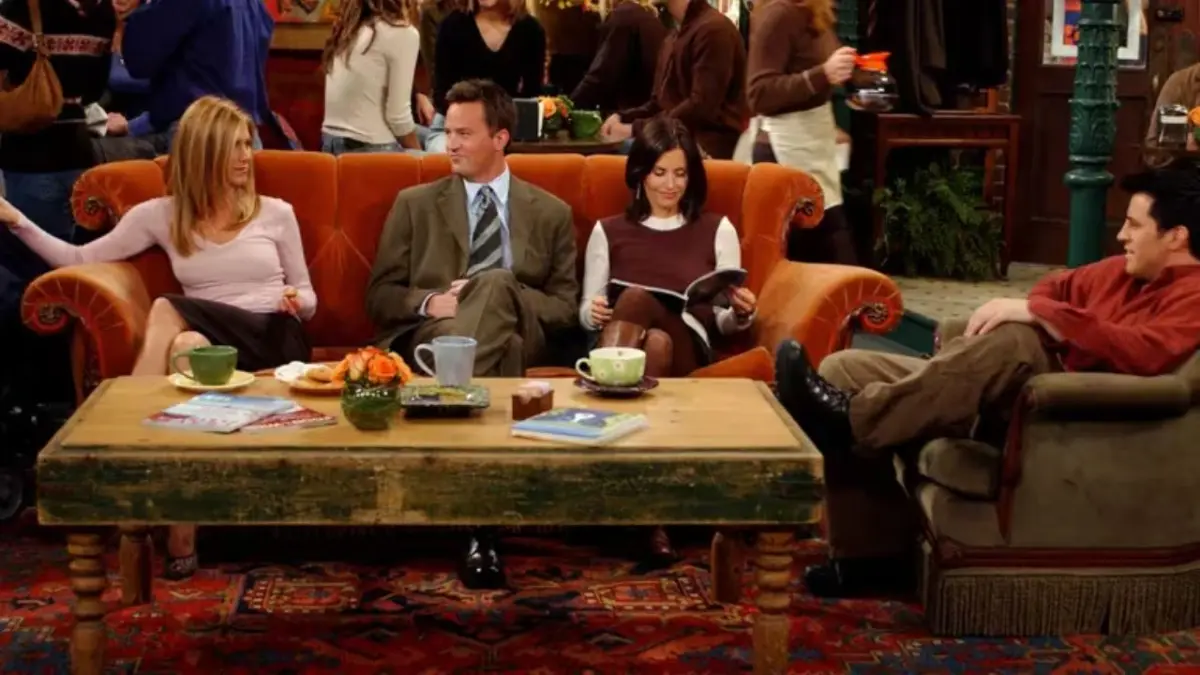 Subastan el icónico sofá de “Friends” por una insólita cantidad