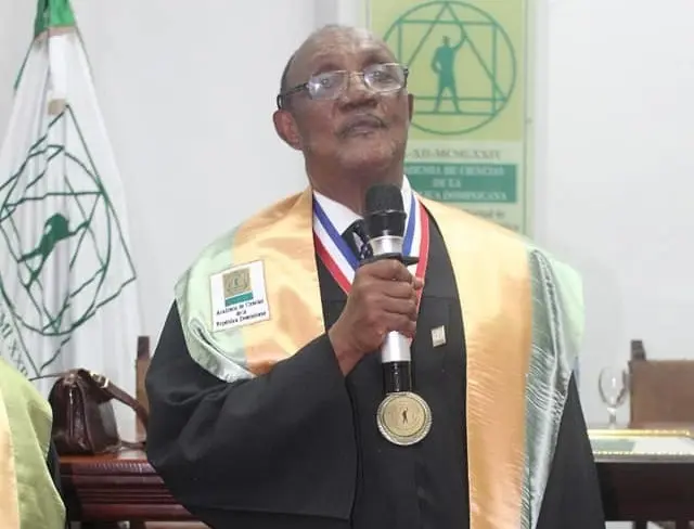 Academia de Ciencias regocijada por dedicatoria de la Feria del Libro 2024 a Mateo Morrison