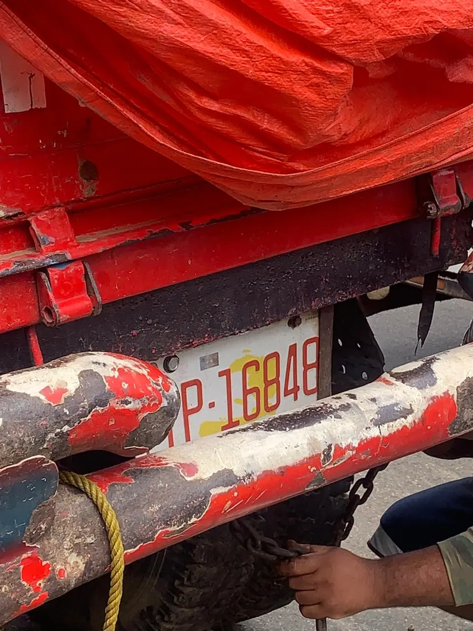 Encuentran haitiano muerto dentro de un camión; descartan el robo