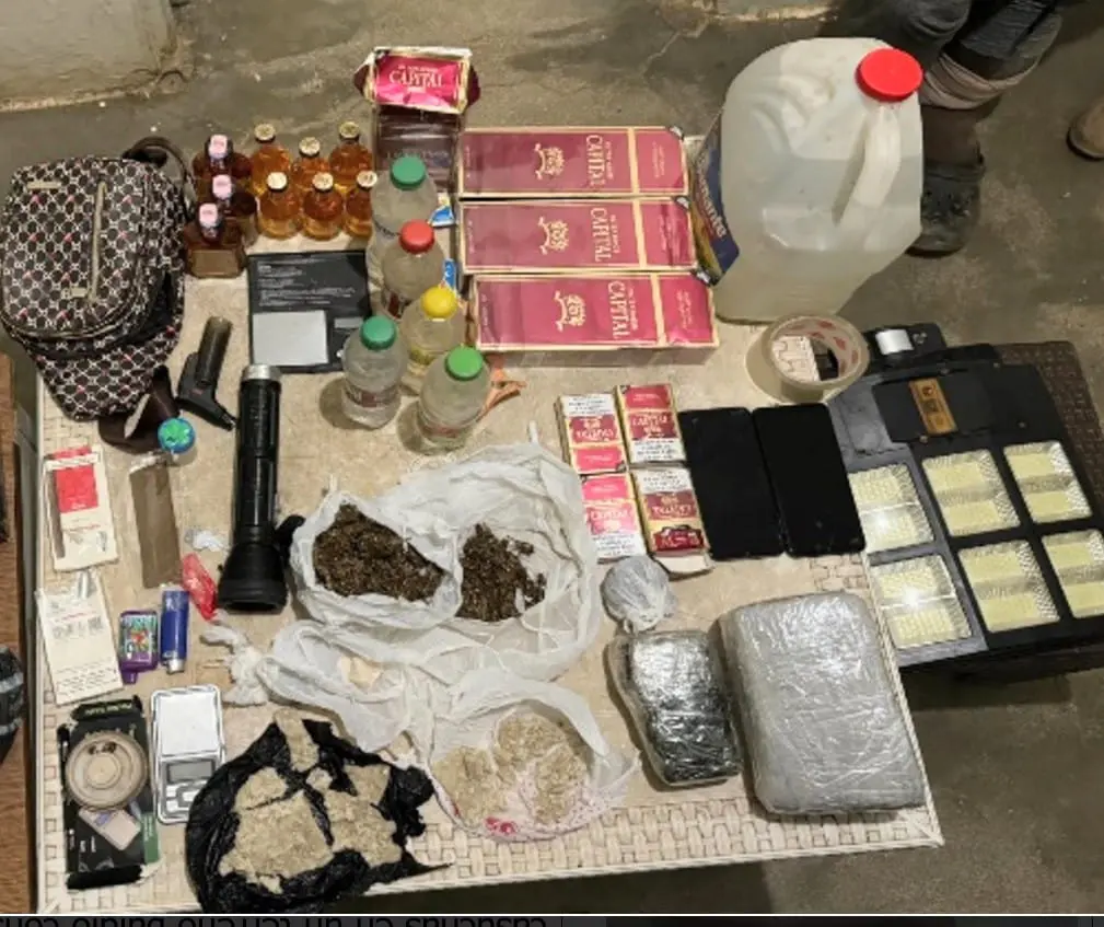 Desmantelan punto de drogas y apresan dos personas con sustancias narcóticas en Pedernales