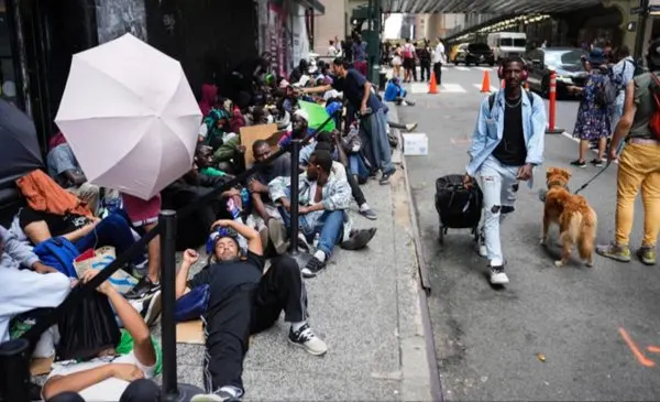 NY alcanza acuerdo con varias instituciones para albergar inmigrantes con niños