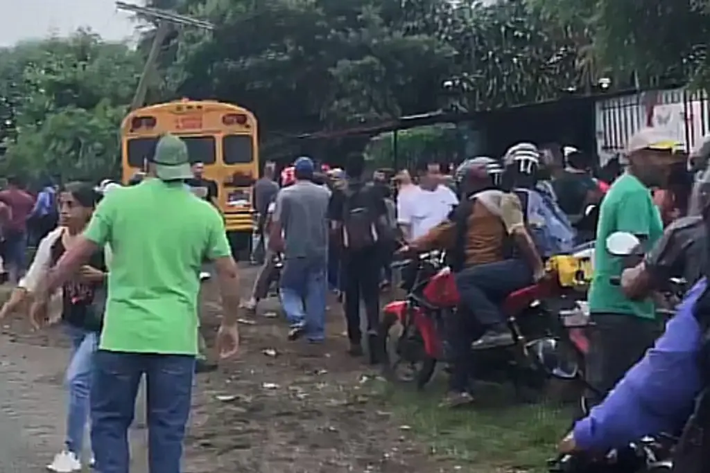 Al menos 2 muertos y 8 heridos tras ser arrollados por un autobús sin frenos en Nicaragua