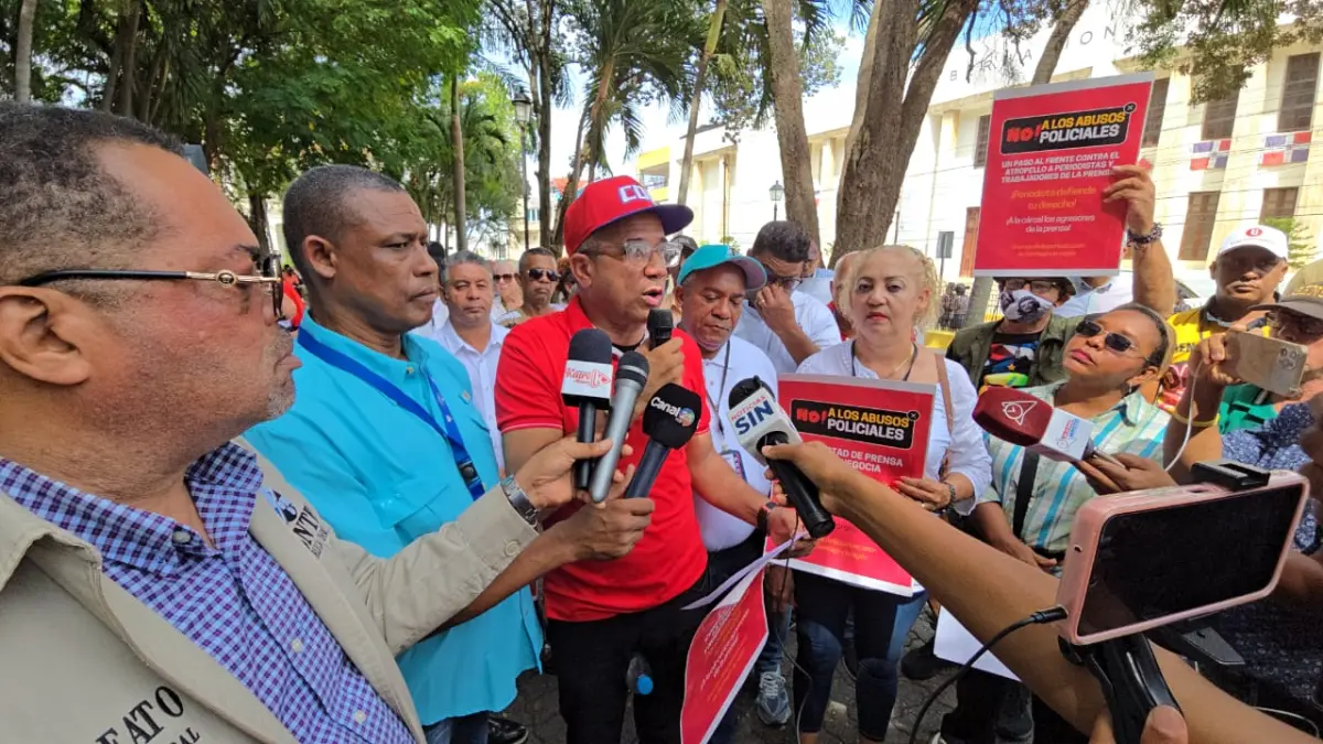 Periodista en Santiago dicen Policía Nacional viola la Libertad de Prensa en la República Dominicana