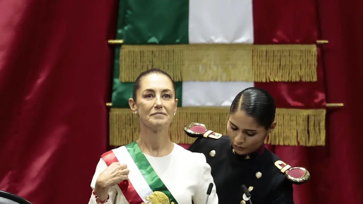 Claudia Sheinbaum asume como la primera mujer presidenta de México