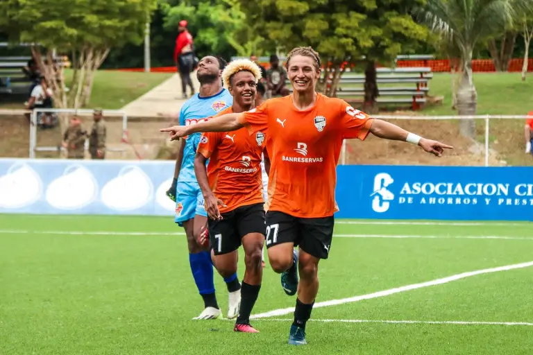 Cibao FC y Real Hope definirán al finalista de la Copa del Caribe de Concacaf