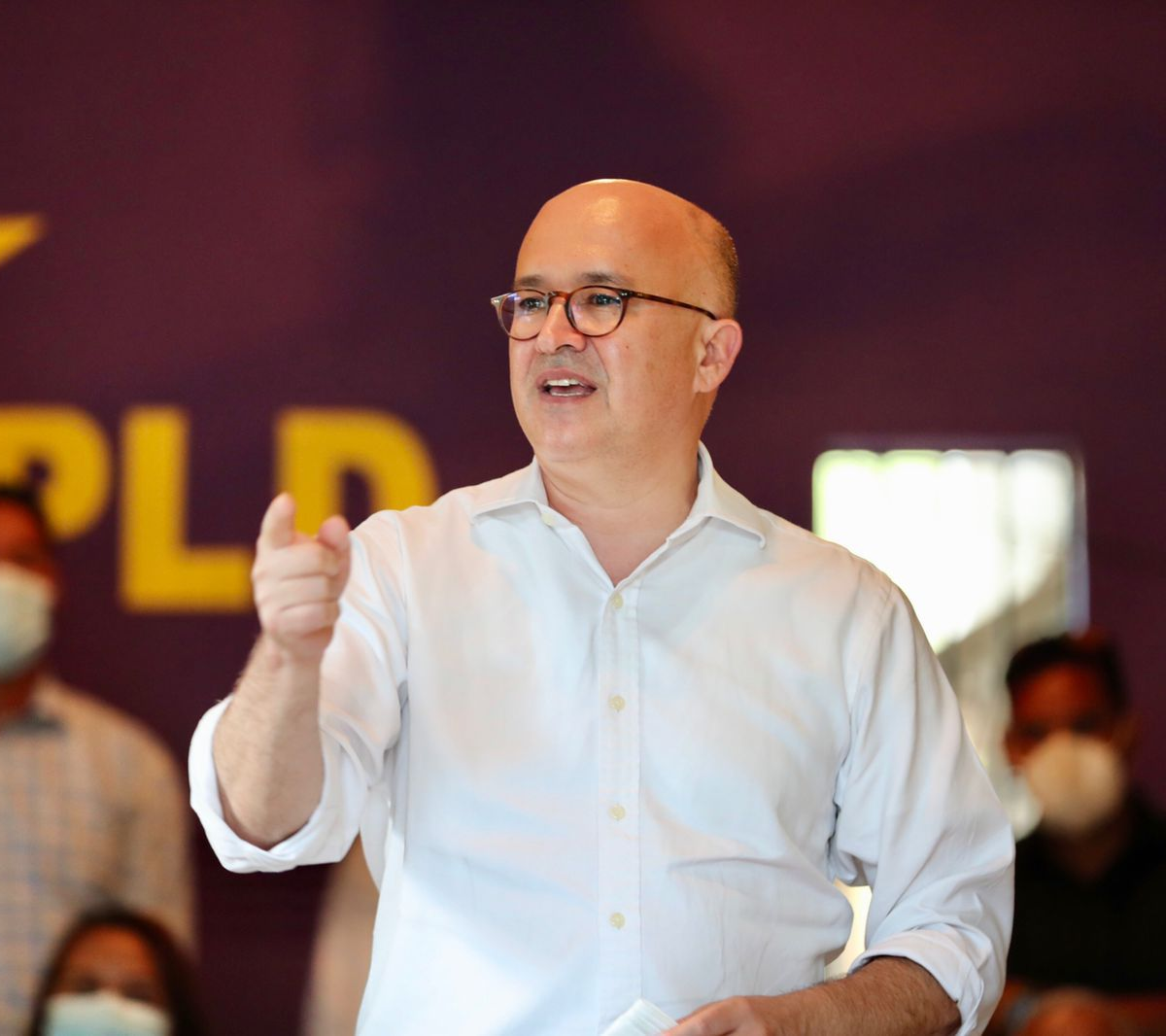 Domínguez Brito se postula para la presidencia del PLD