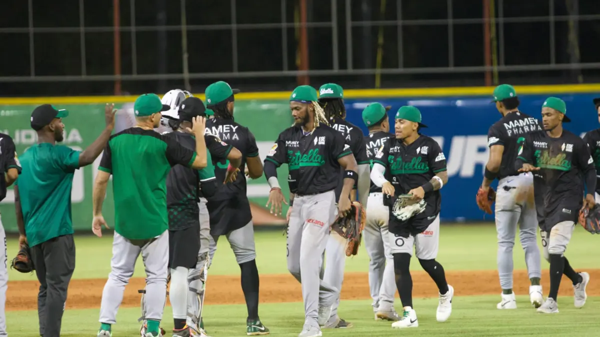 Las Estrellas superan a los Toros del Este