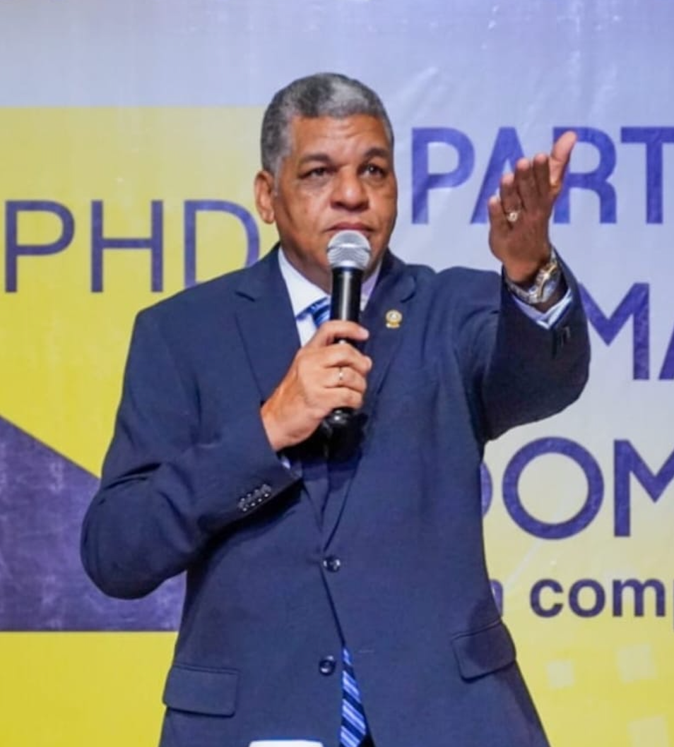 Presidente PHD dice sus dirigentes necesitan entrar al Gobierno