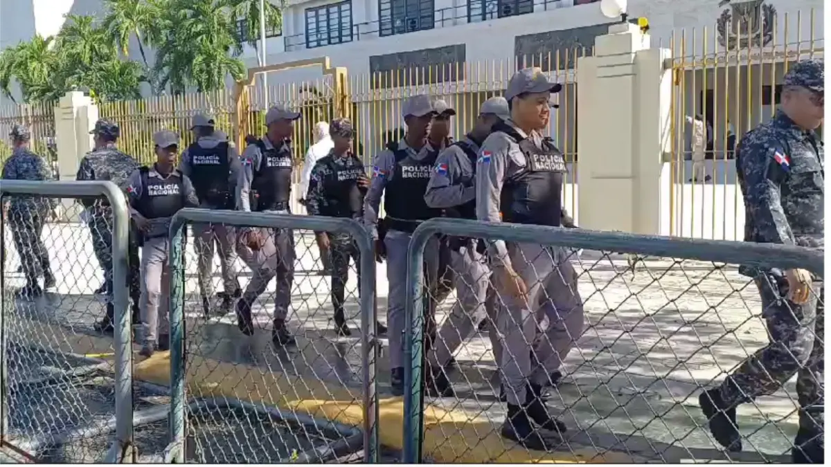 Refuerzan seguridad en el Congreso Nacional tras vistas públicas sobre reforma fiscal