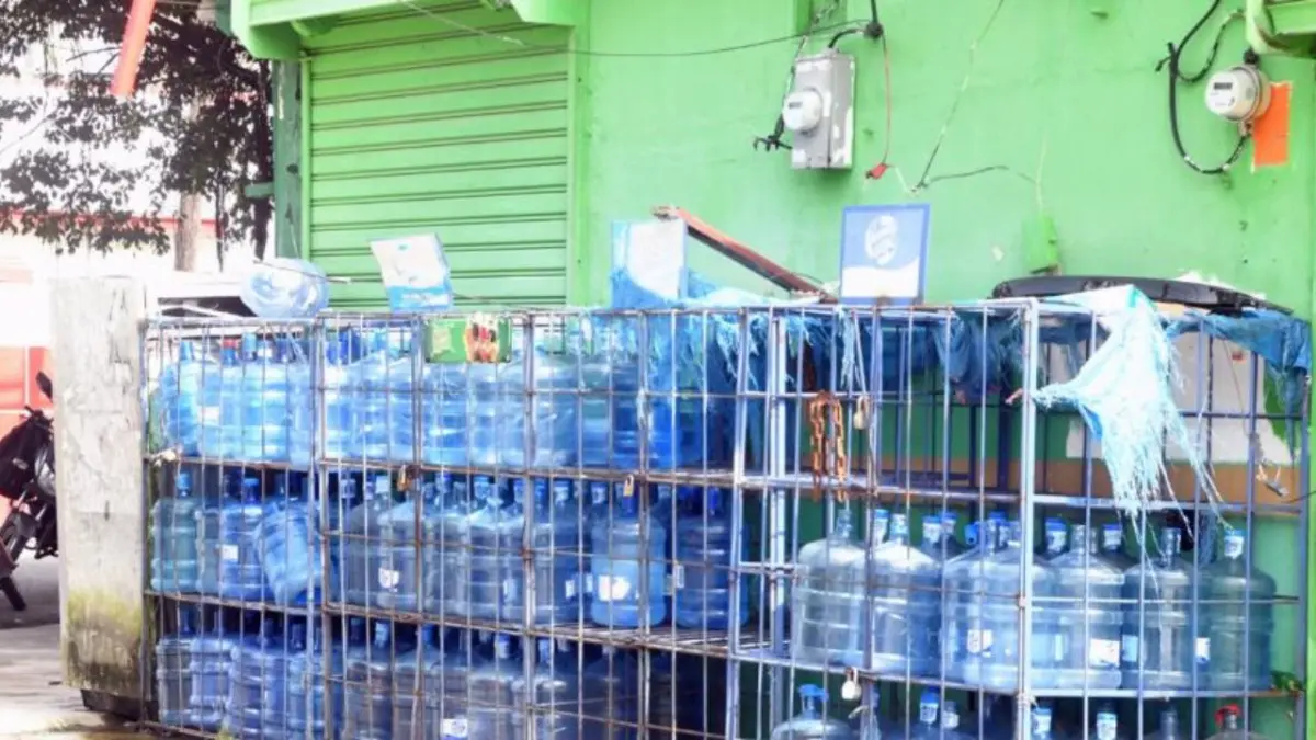 Vence este 30 de octubre el plazo para cubrir botellones de agua del sol