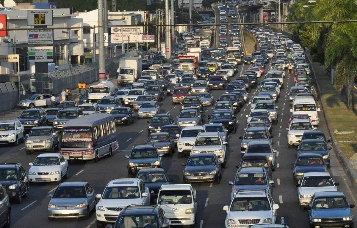 Anuncian nuevas medidas para evitar caos vehicular