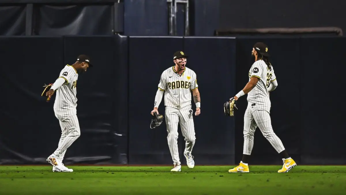 Los Padres dejan al borde del abismo a los Dodgers