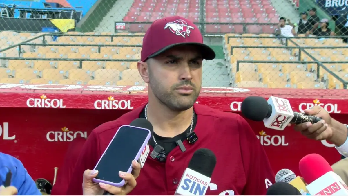 Luis Pipe Urueta: el gerente que también es coach de banca de los Gigantes del Cibao