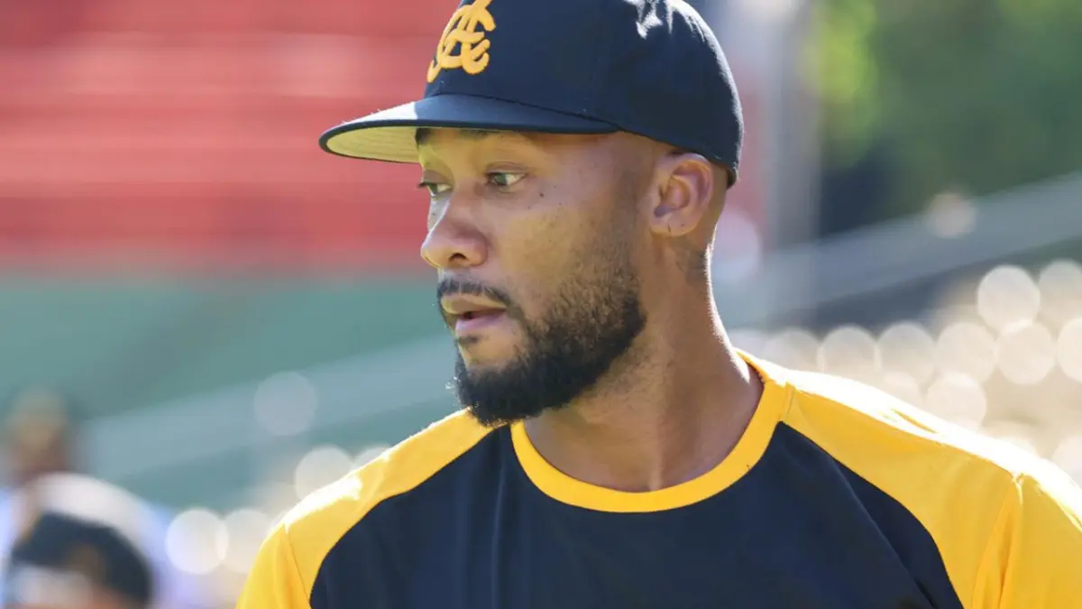 Amir Garrett de la MLB al béisbol invernal con las Águilas
