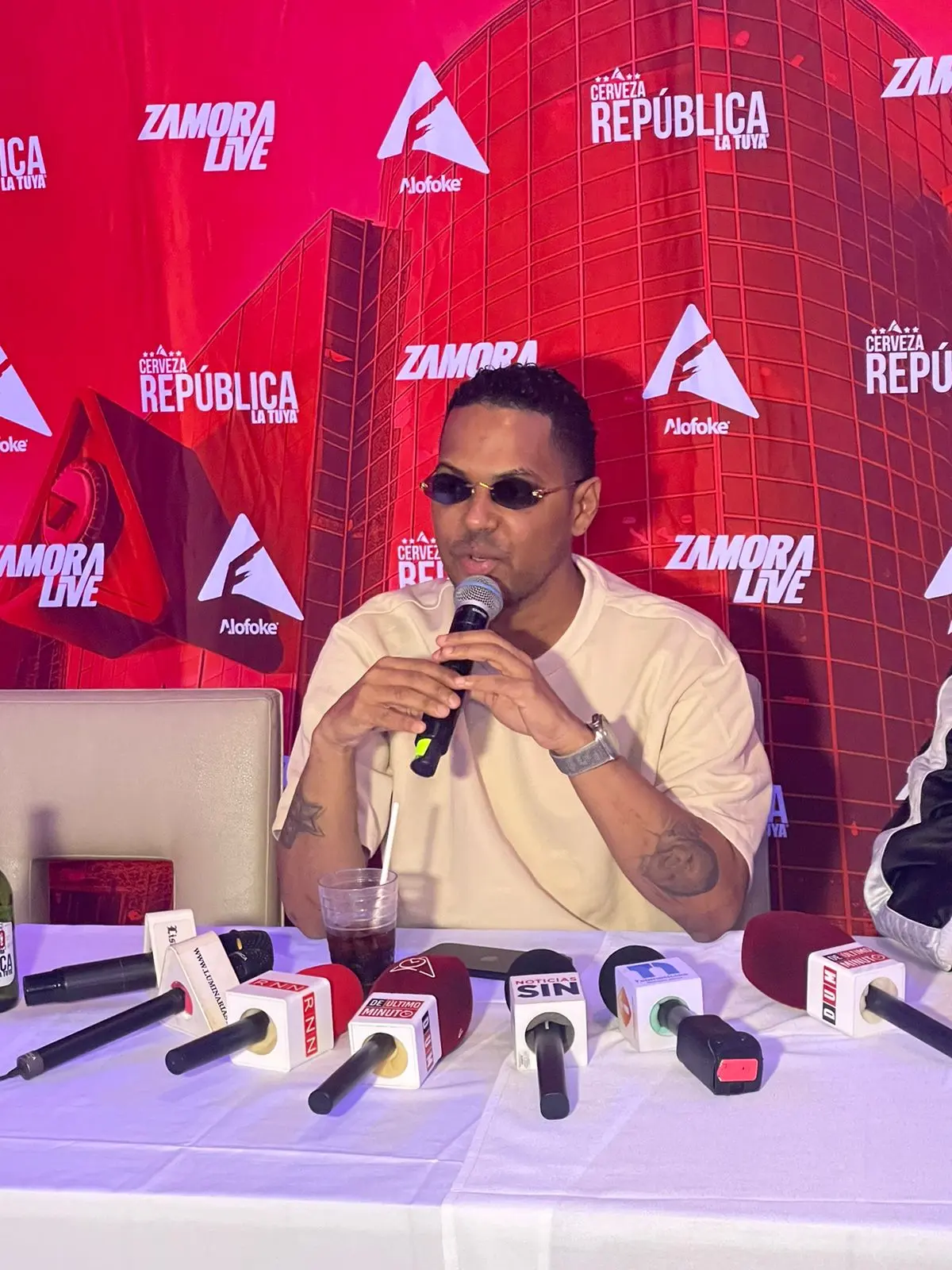 Doce mil personas dirán presente esta noche en el concierto de Alofoke en el Prudential Center