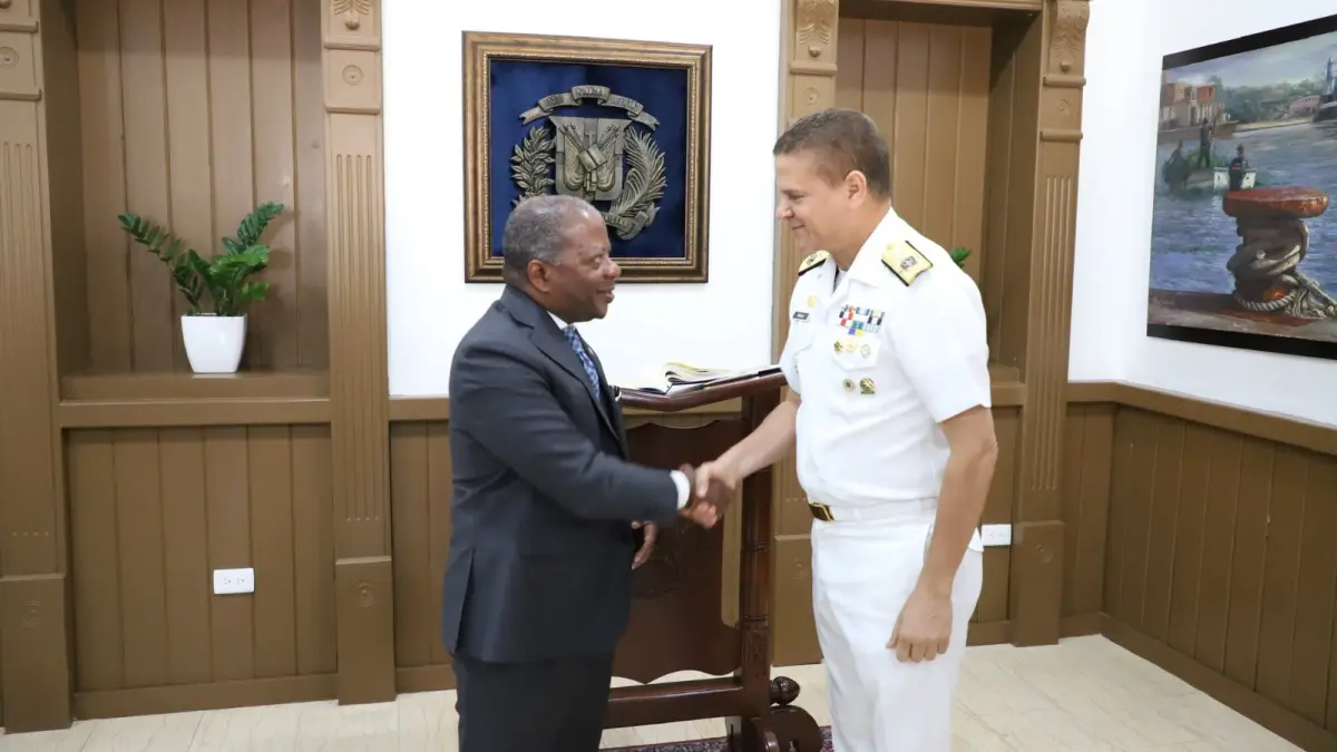 El subsecretario Todd D. Robinson visita RD para fortalecer colaboración en seguridad marítima