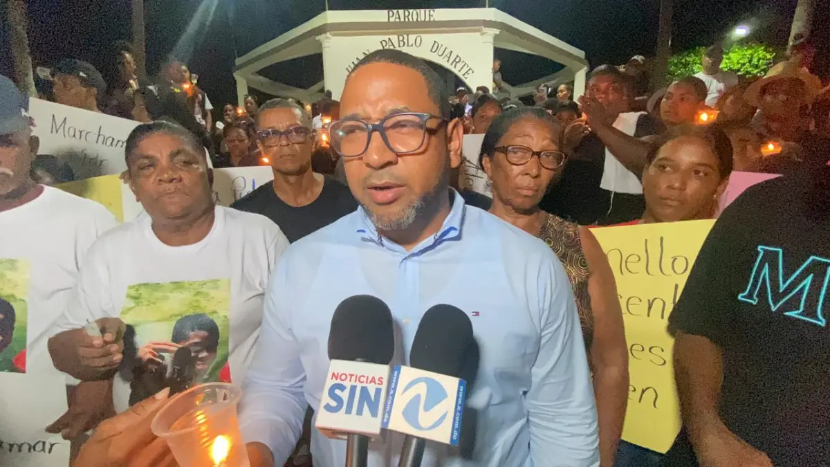 Familiares de menor asesinado por agente del DICRIM marchan por justicia en Sabana Grande de Boyá