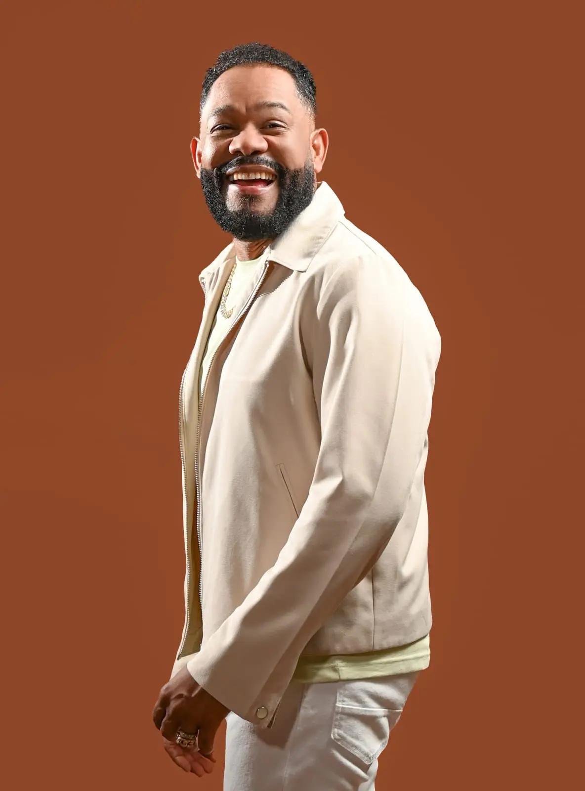 Pakolé estrena su nuevo tema “La Reina” y causa furor en la gente