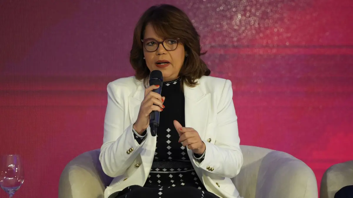 Economista Mercedes Carrasco: “La propuesta de reforma fiscal es regresiva, agresiva y abusiva”