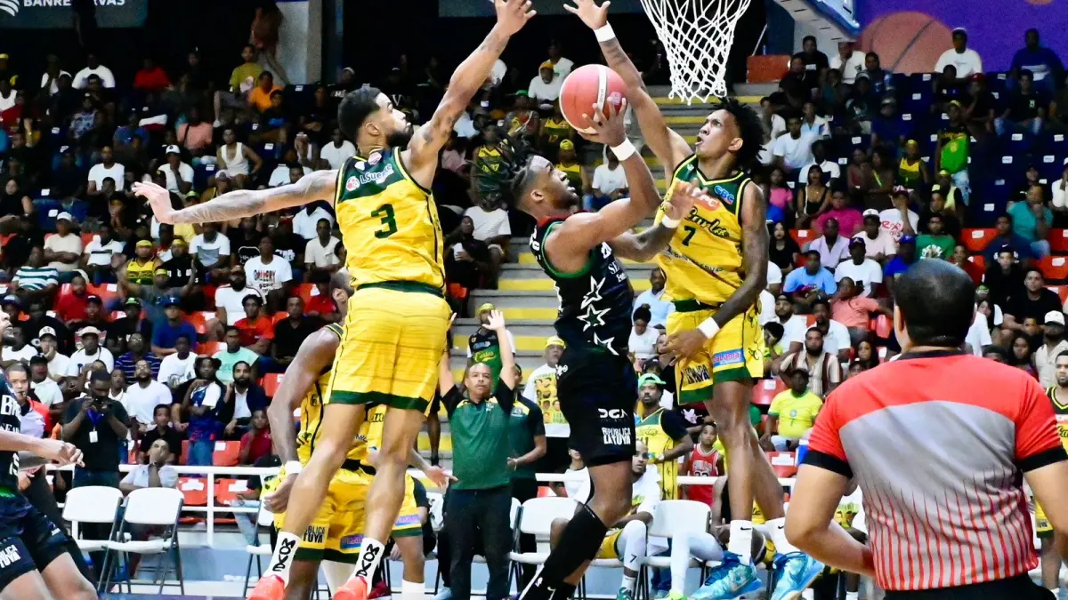 Jassel Pérez decide triunfo de Bameso sobre San Carlos en inicio semifinal en TBS Distrito