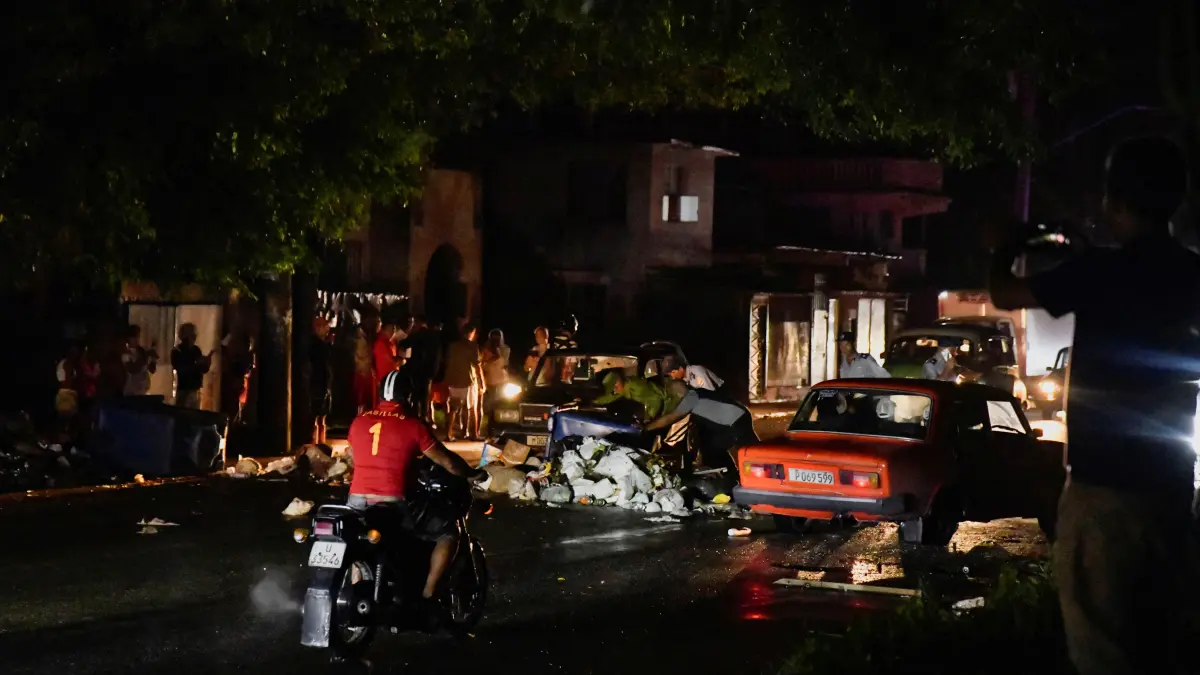 Desesperación en Cuba ante apagones y la llegada del huracán Oscar