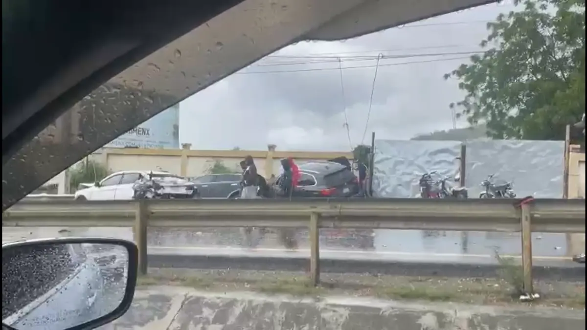 Más de una decena de vehículos chocados en accidente múltiple en la carretera de Navarrete