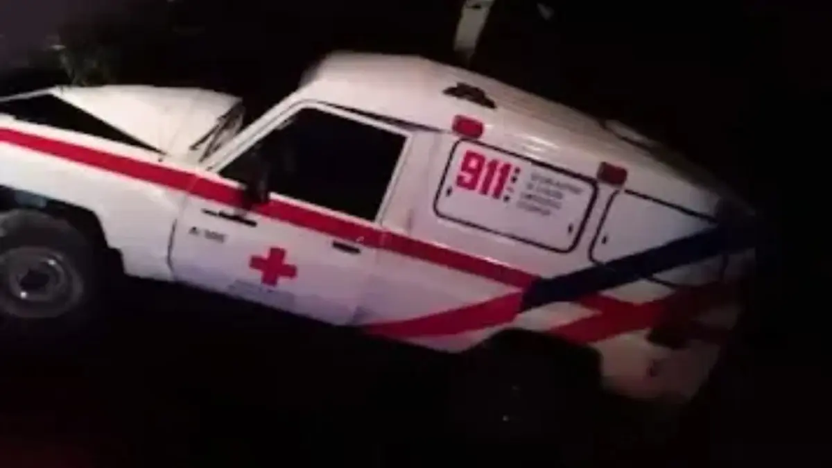 De regreso a emergencias: ambulancia se accidenta tras dejar paciente en hospital