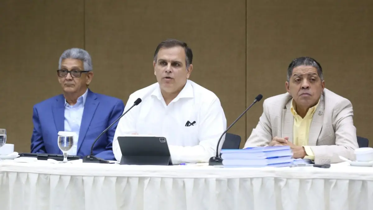 Gobierno propone hacer reportes por unos 10 mil millones de pesos