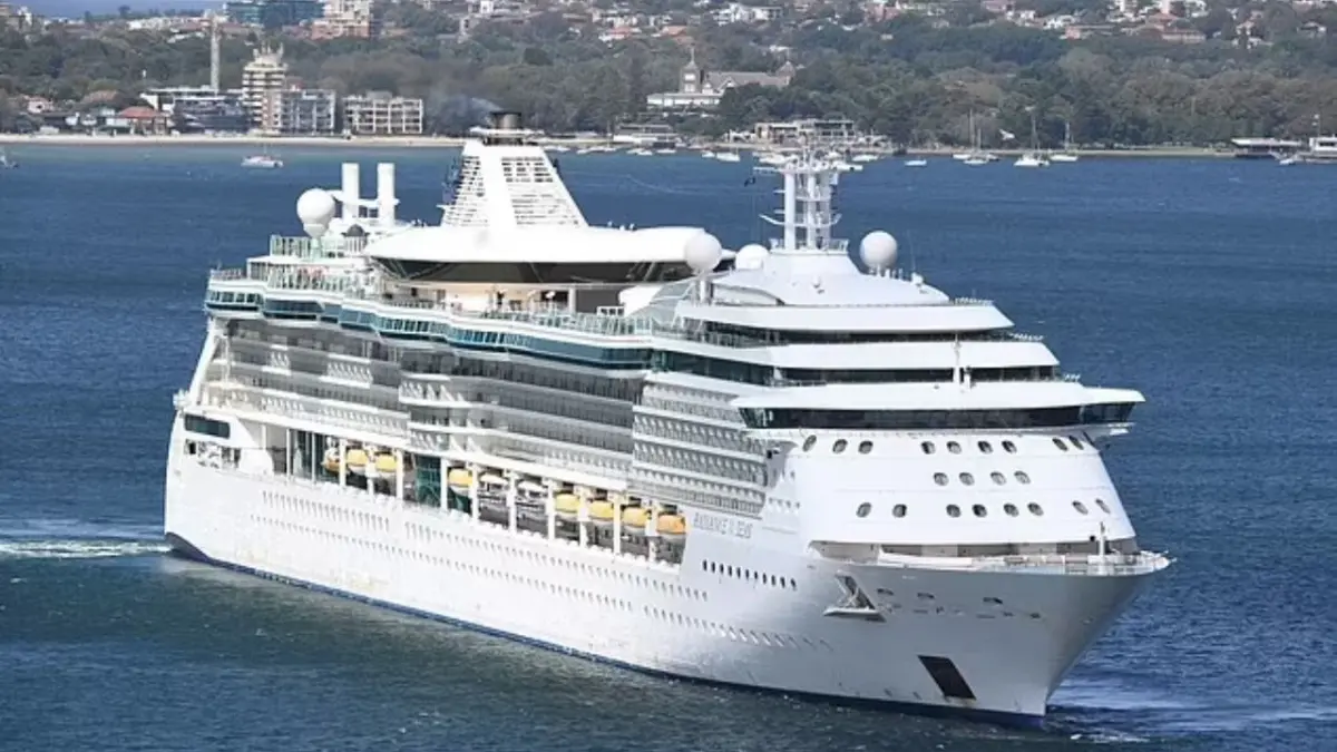 Comida en crucero Coral Princess infectó a 1,800 pasajeros con un virus